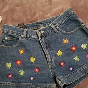 Embroirdered shorts